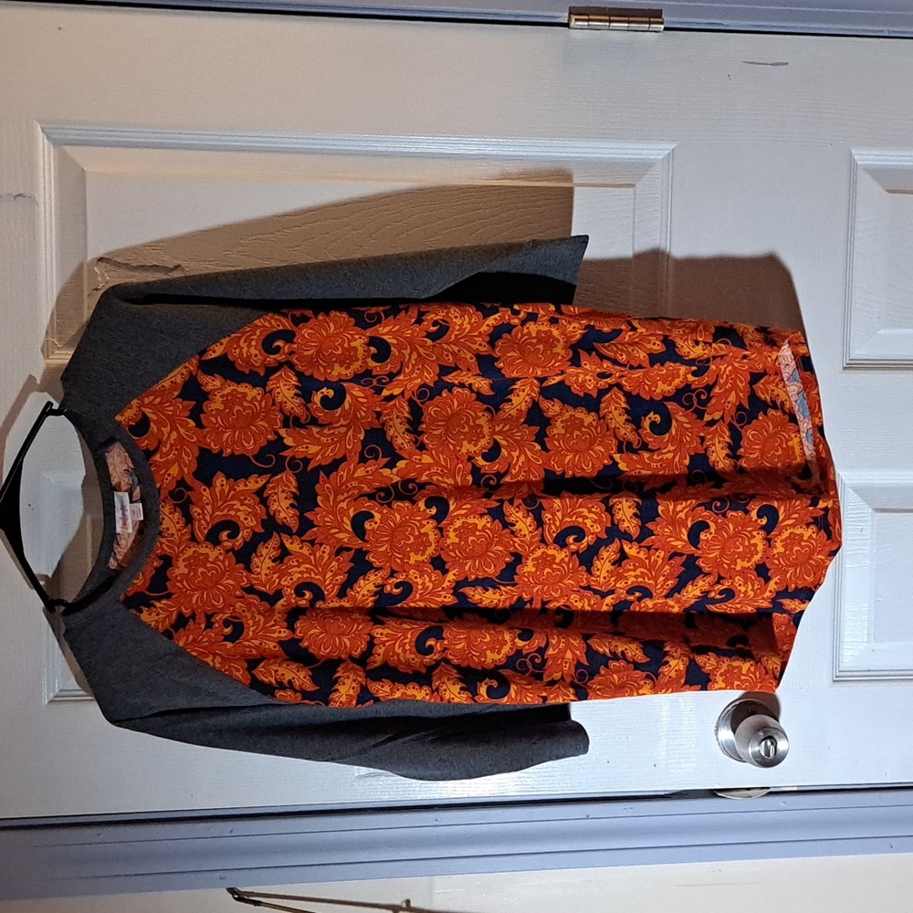 Lularoe randy tee